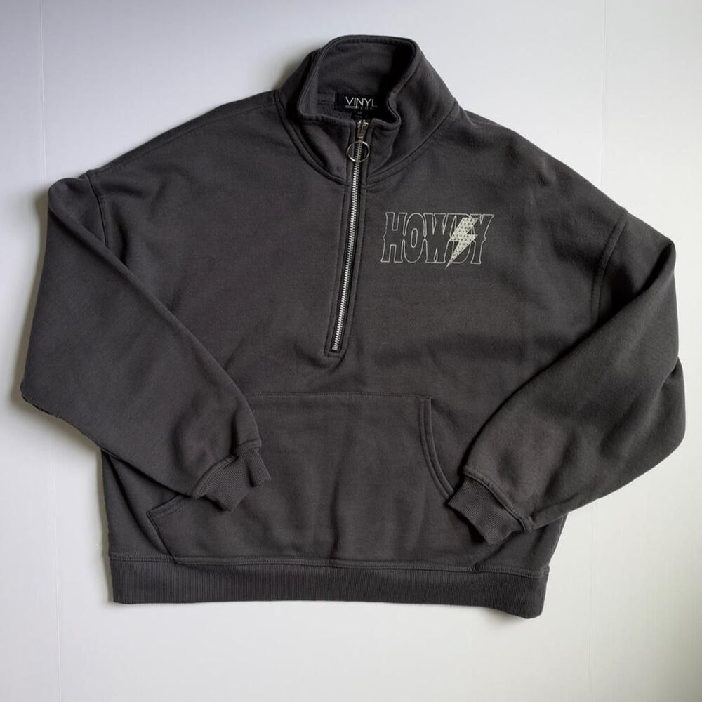 Vinyl Icons dark gray quarter zip sweatshirt with “howdy” graphic